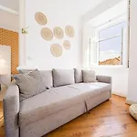 Alfama Retreat 4br With Breathtaking River Views Apartment *
