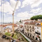 Alfama Retreat 4br With Breathtaking River Views Lisbon