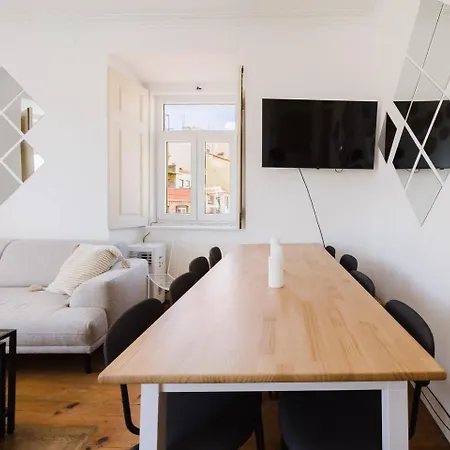 Alfama 4Br Retreat With River Views Wac