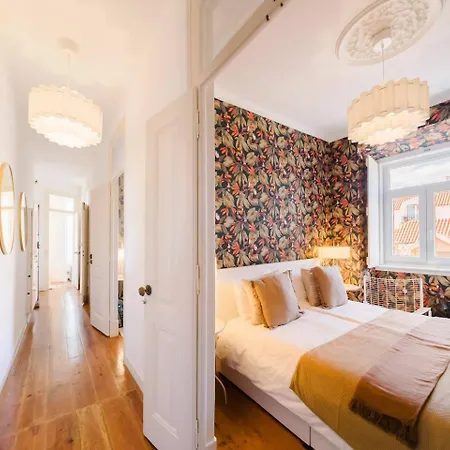 Alfama 4Br Retreat With River Views Wac