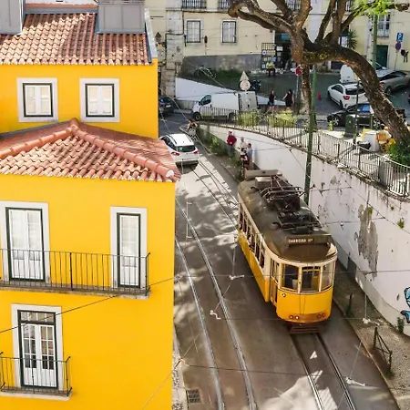 Alfama 4Br Retreat With River Views Wac