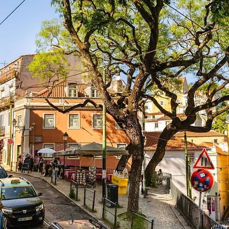 Alfama 4Br Retreat With River Views Wac